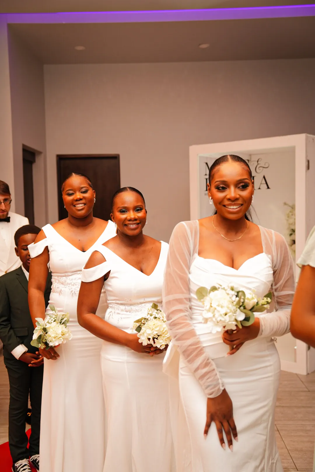 Love & Vows — photograph 3 of 35