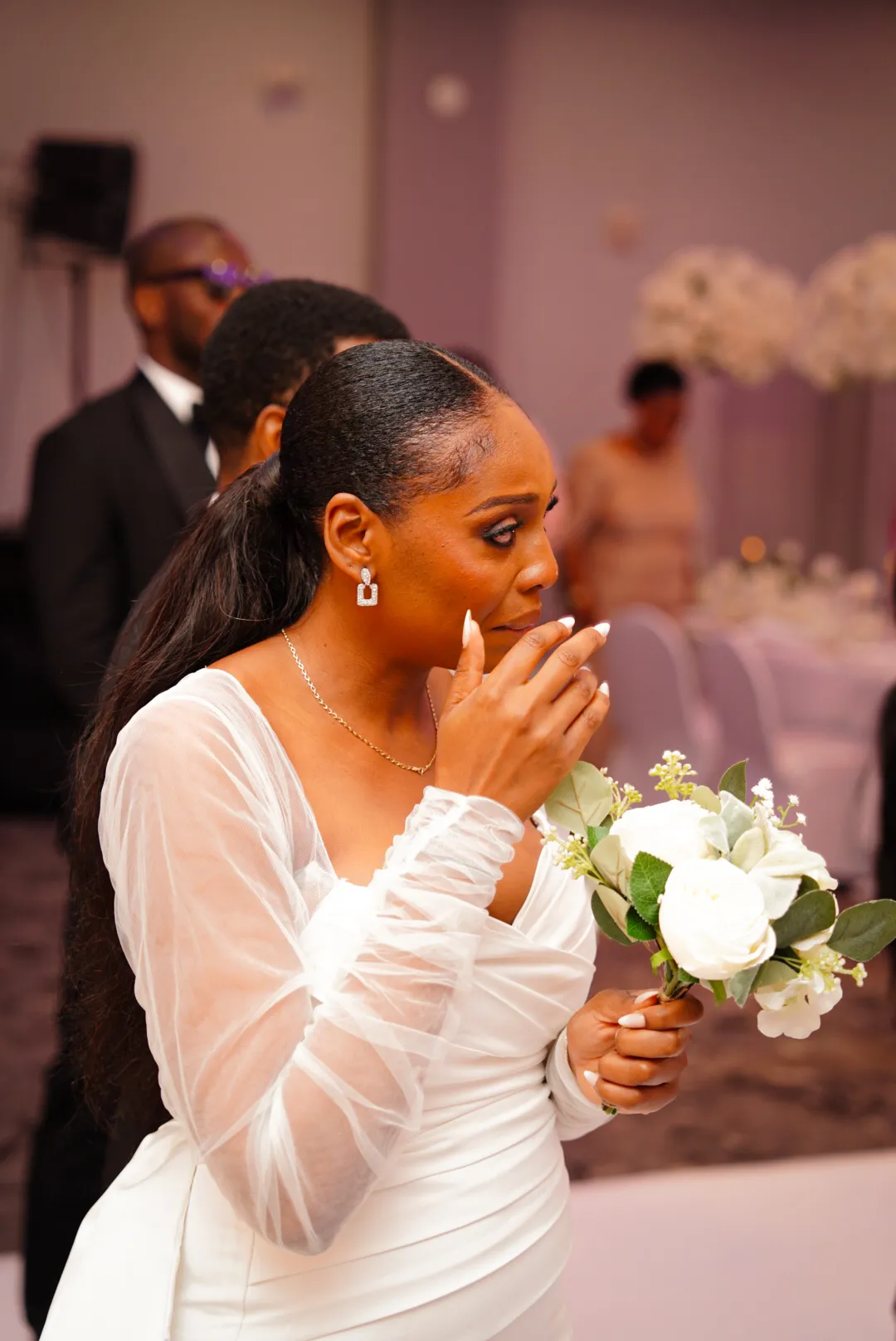 Love & Vows — photograph 5 of 35