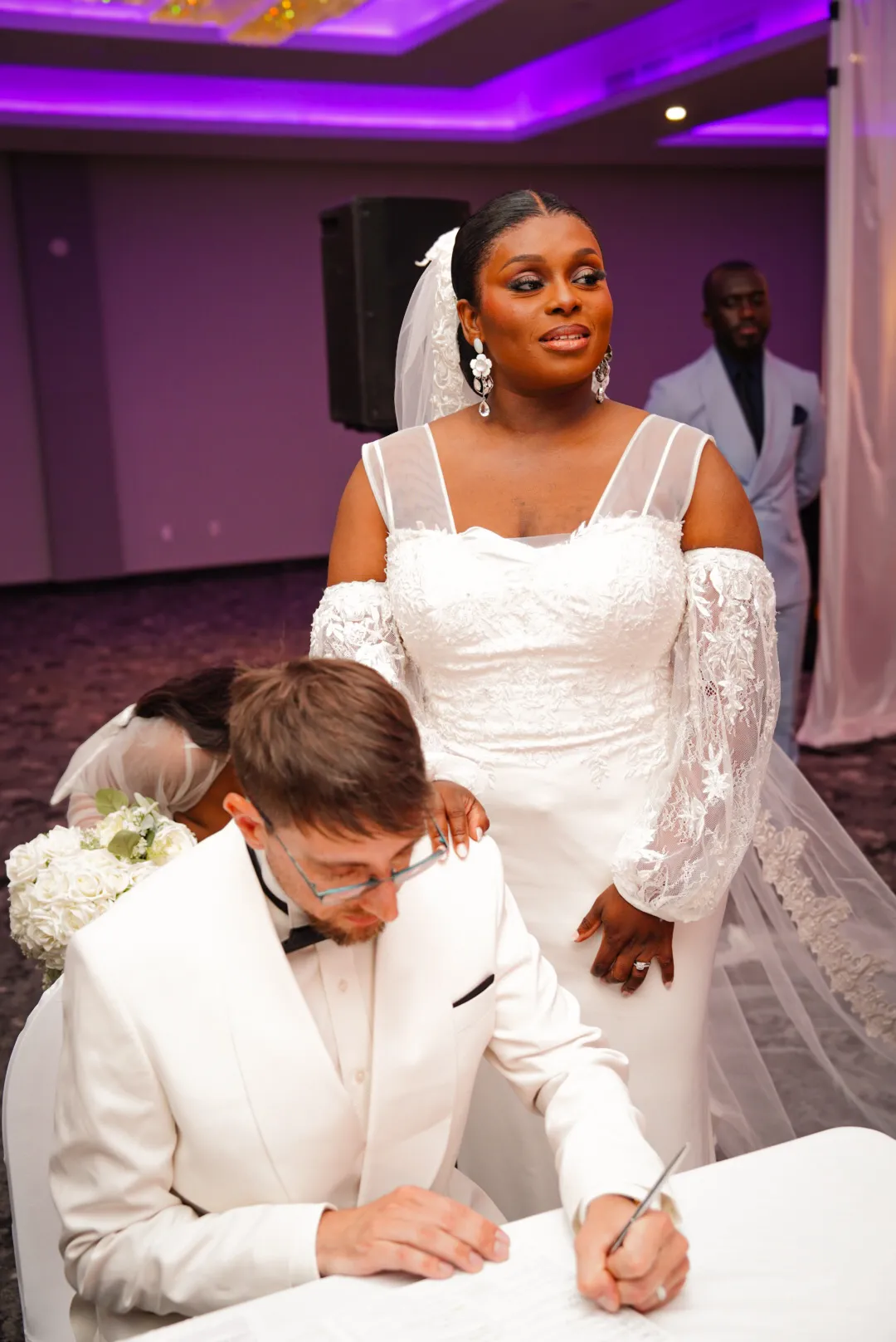 Love & Vows — photograph 7 of 35